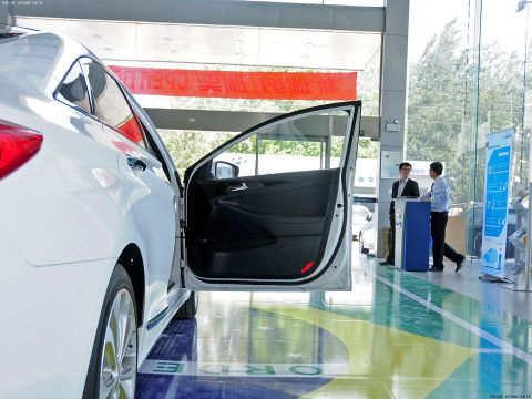 現(xiàn)代 索納塔 2014款 2.4l 自動(dòng)頂級(jí)版 國(guó)v車(chē)廂座椅圖片