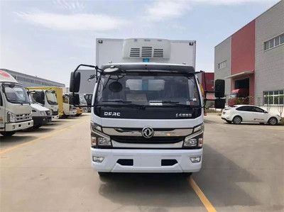 邯鄲市東風多利卡D7蔬菜水果冷藏車 5.2米廂體保鮮運輸的首選
